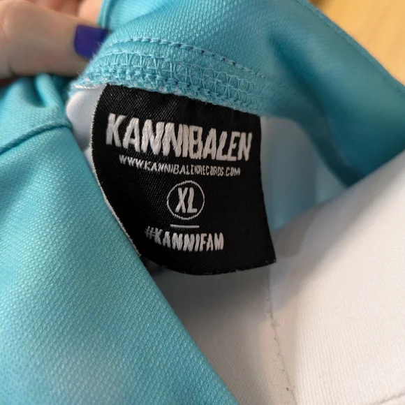 Blue Heart Embroidered Men's Shirt - Picture 10 of 12